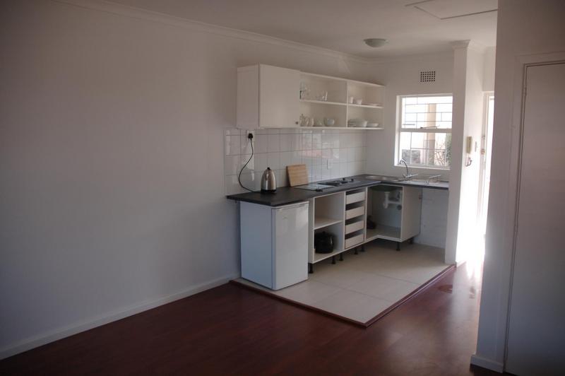 To Let 1 Bedroom Property for Rent in Tamboerskloof Western Cape